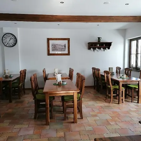 Penzion U Vlci Stezky Guest house 3*